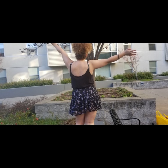 Meet your Posher, Claire - Picture 5 of 5